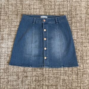 Celebrity Pink Women’s Buttoned Mini Denim Skirt